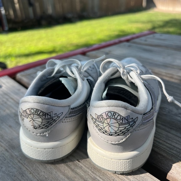 Nike Jordans - Picture 4 of 6